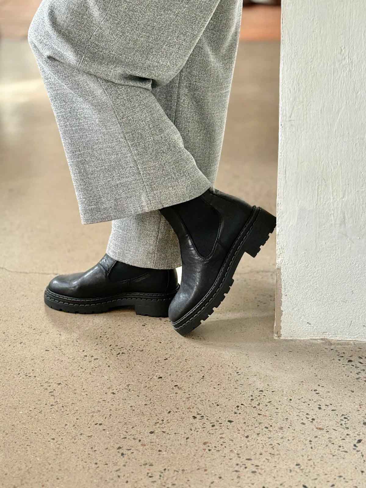 Ten Points Boot Sonja Black