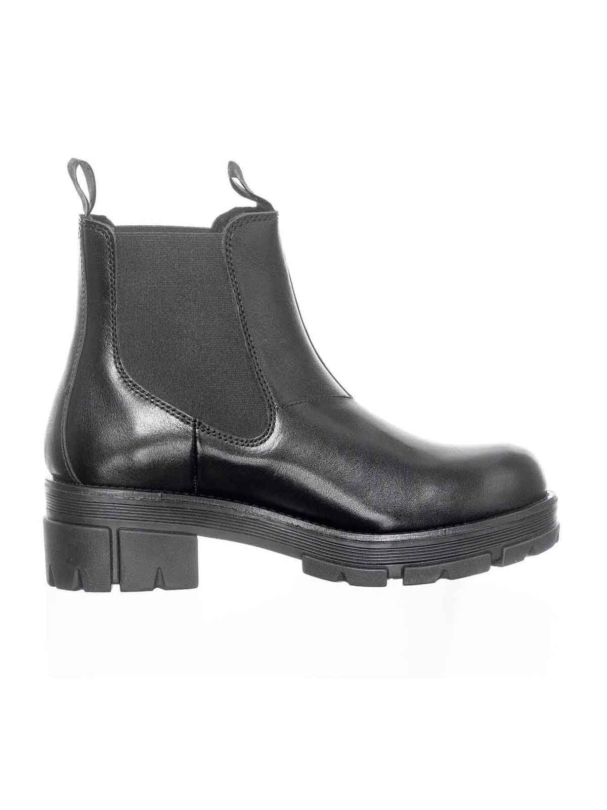 Ten Points Chelsea Boot Cecilia Black
