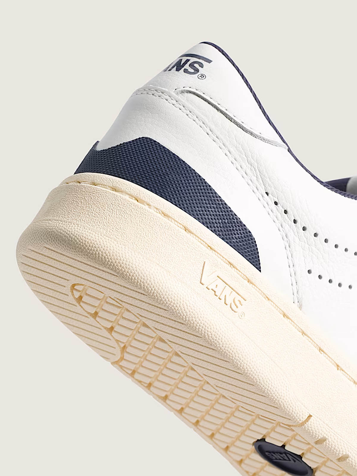 Vans Court Low White Navy