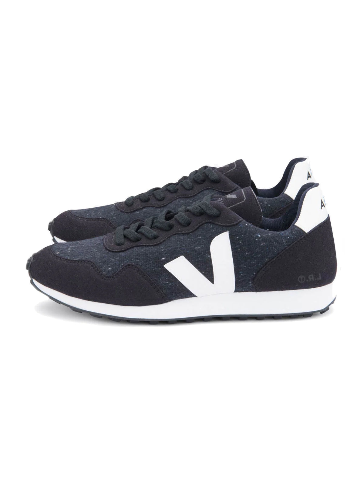 Veja SDU REC Flannel Dark White
