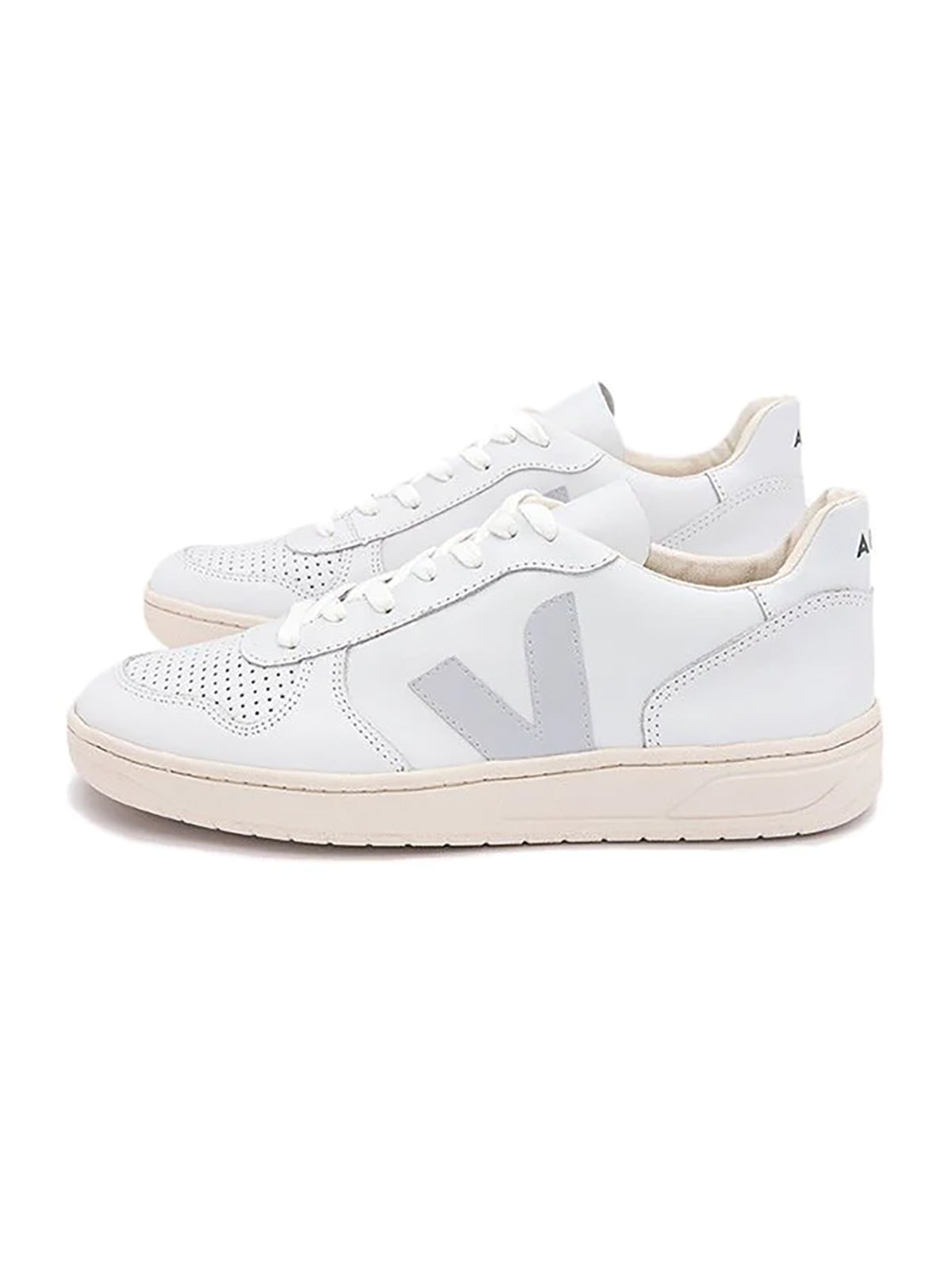 Veja V-10 Leather Extra White
