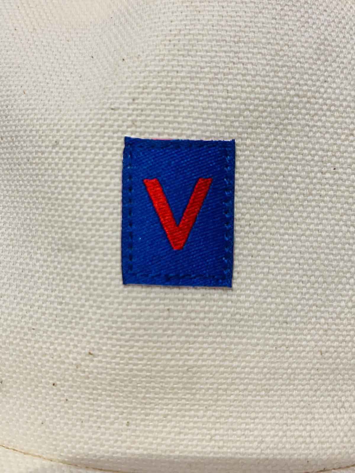 Visitor V-Shape Cap Organic Cotton White