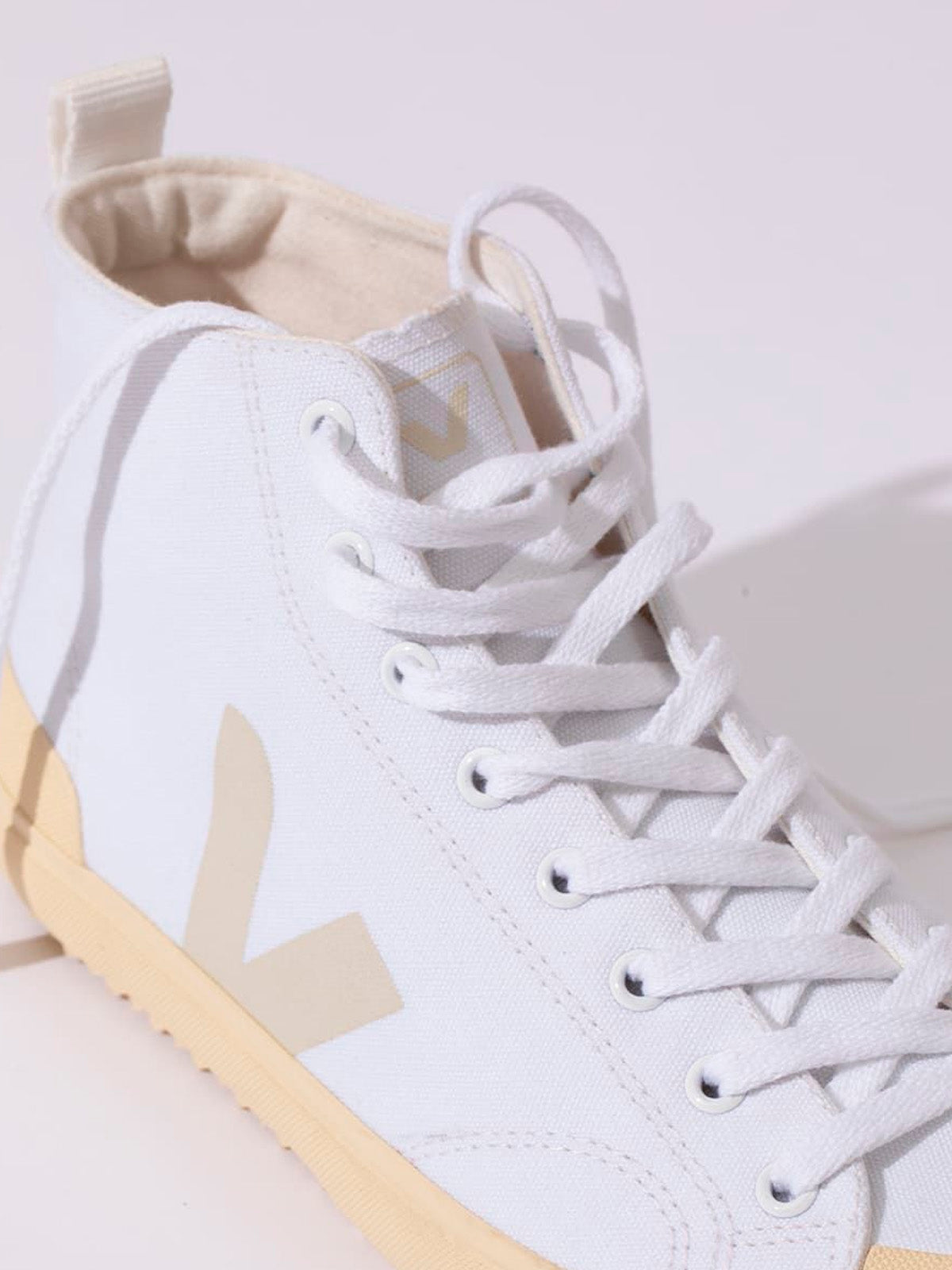 Veja Nova-HT Canvas White Butter Sole