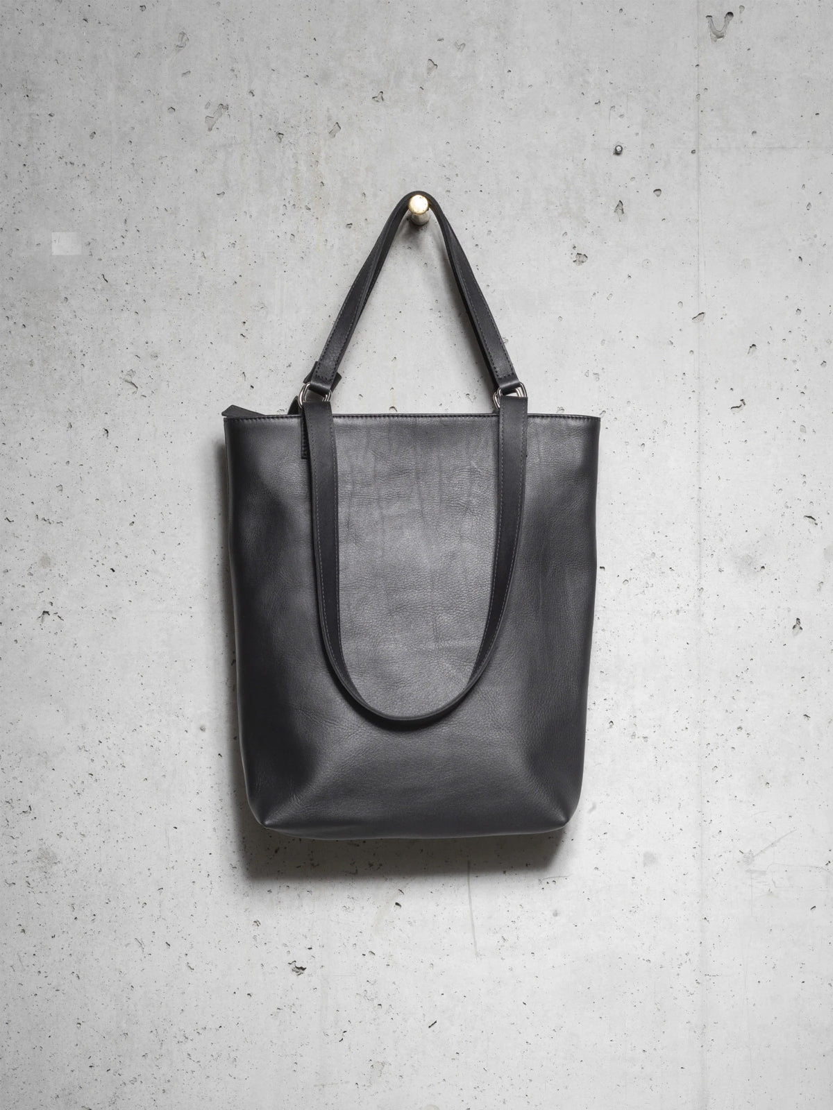 Yoomee Oum Bag Leather Black